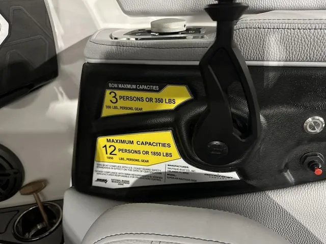 Slide: The Image of Nautique Super Air Nautique GS20 2025 - 21