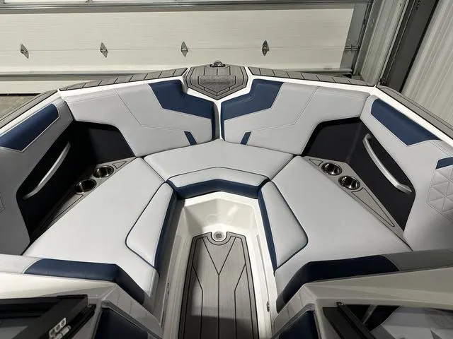 Slide: The Image of Nautique Super Air Nautique GS20 2025 - 25