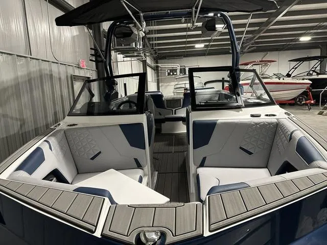 Slide: The Image of Nautique Super Air Nautique GS20 2025 - 3