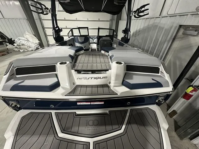 Slide: The Image of Nautique Super Air Nautique GS20 2025 - 6