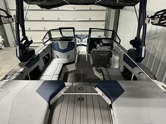 Slide: The Image of Nautique Super Air Nautique GS20 2025 - 9