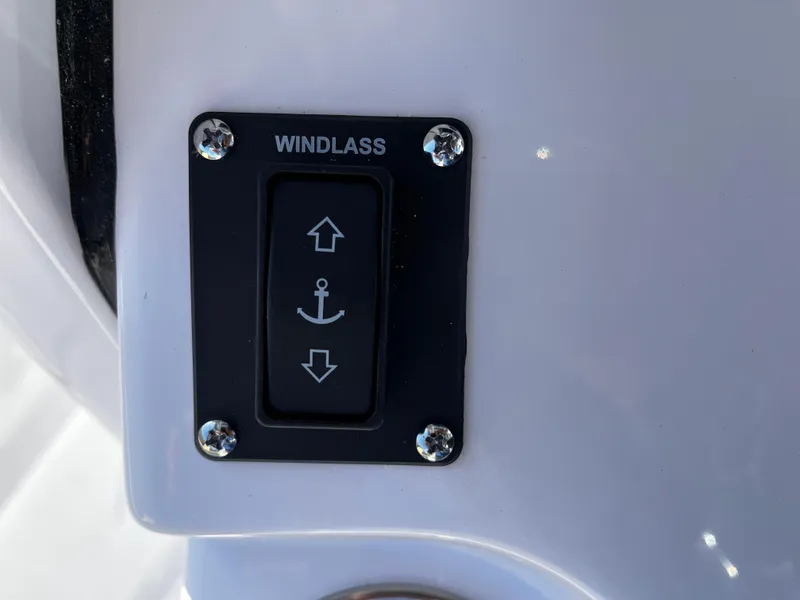 Slide: The Image of Sportsman Heritage 231 Center Console 2024 - 16