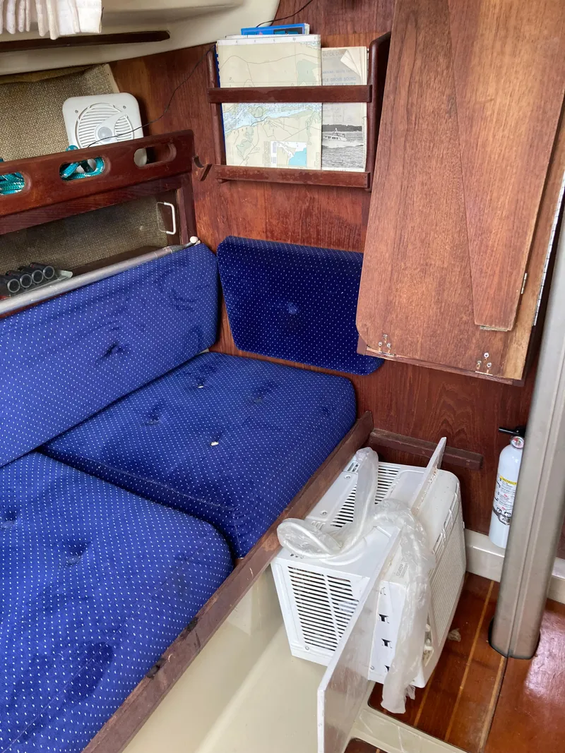 Slide: The Image of O'Day 28 1985 - 11