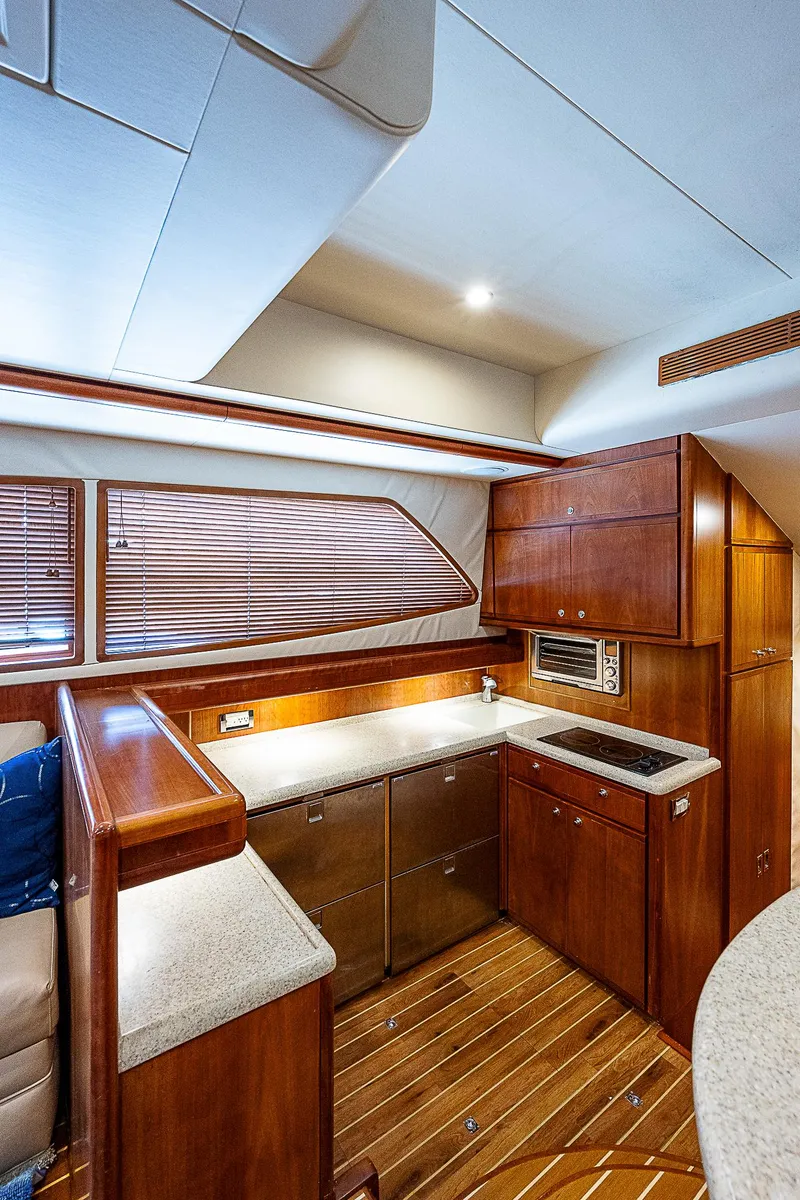 Slide: The Image of Bertram 450 Convertible 2005 - 51