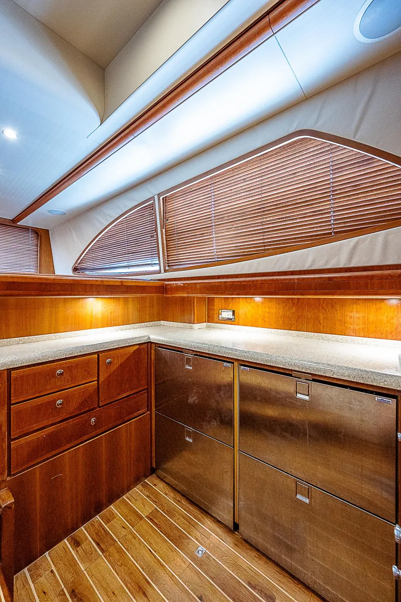 Slide: The Image of Bertram 450 Convertible 2005 - 52