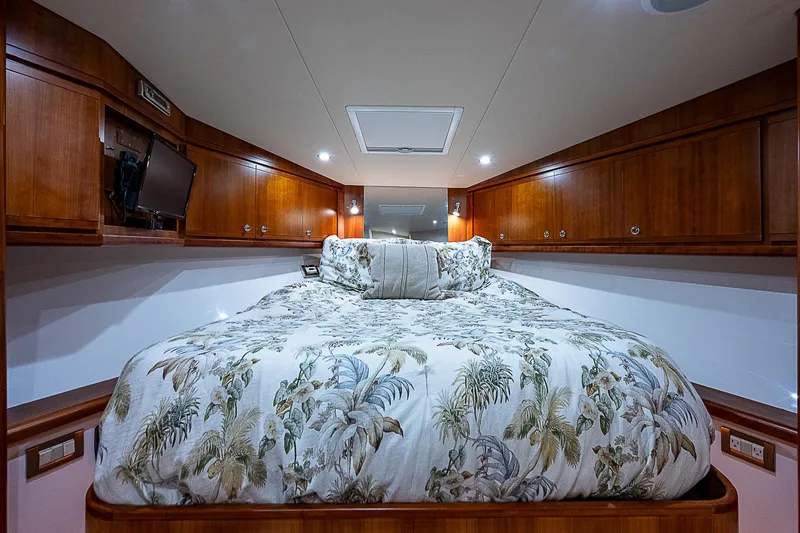 Slide: The Image of Bertram 450 Convertible 2005 - 55