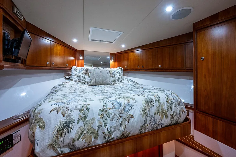 Slide: The Image of Bertram 450 Convertible 2005 - 56