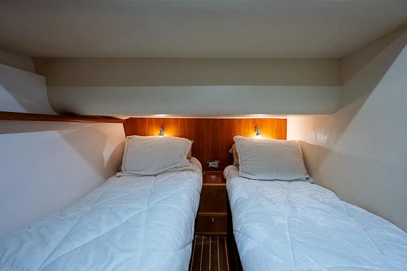 Slide: The Image of Bertram 450 Convertible 2005 - 64