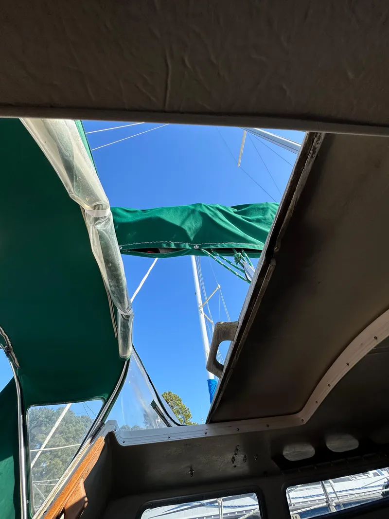 Slide: The Image of Catalina 30 1983 - 50