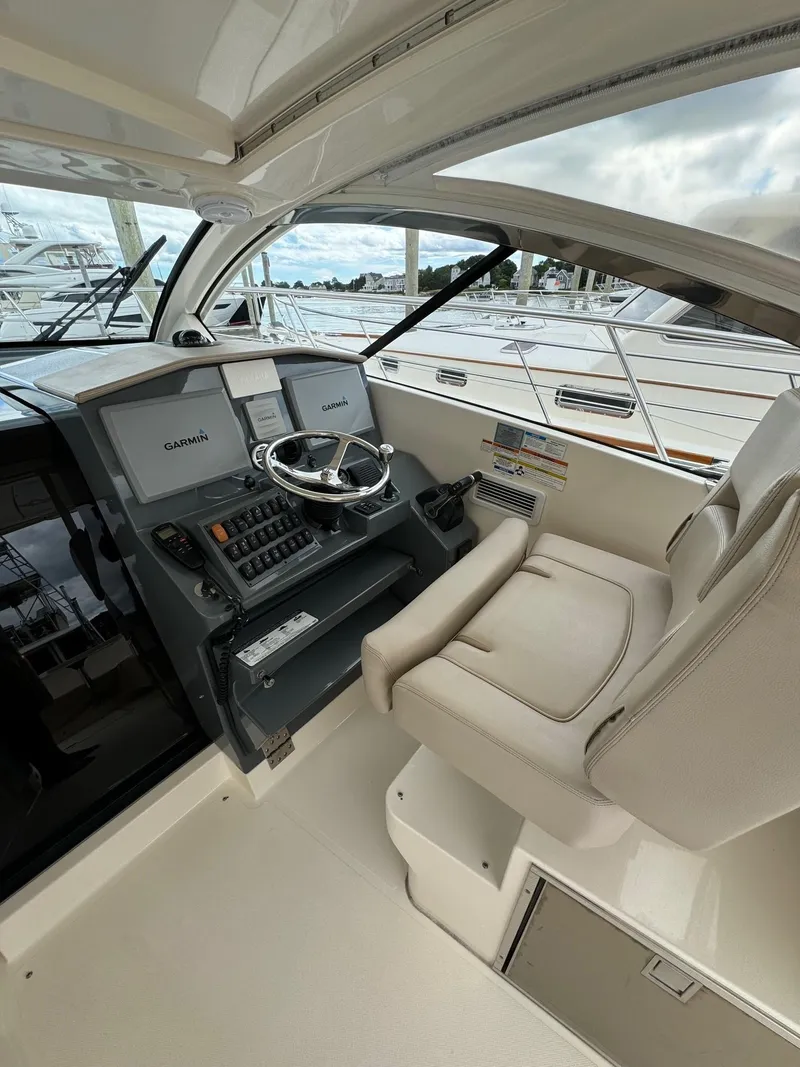 Slide: The Image of Pursuit SC 365i Sport Coupe 2014 - 25