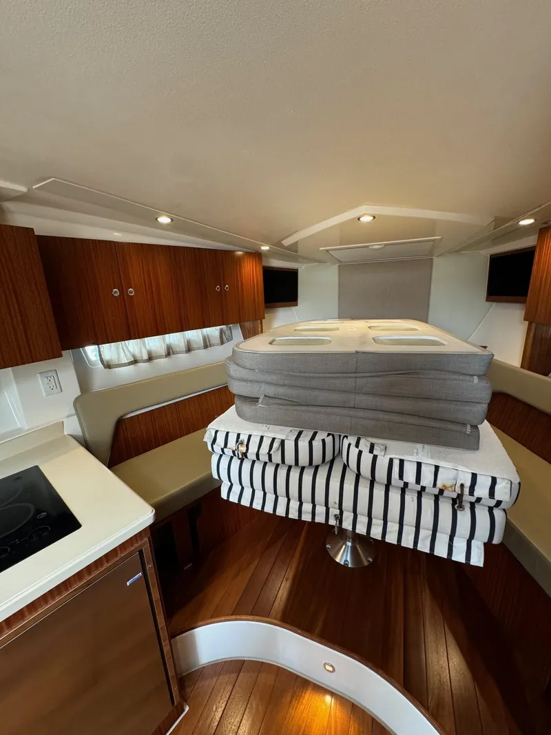 Slide: The Image of Pursuit SC 365i Sport Coupe 2014 - 27