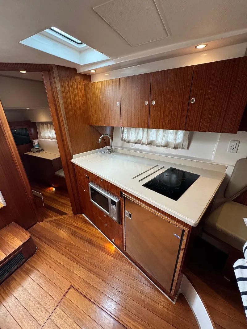 Slide: The Image of Pursuit SC 365i Sport Coupe 2014 - 29