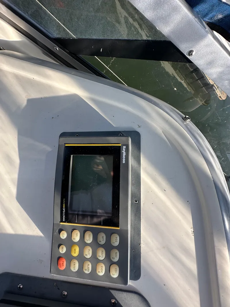 Slide: The Image of Control panel of a 1996 Sea Ray 370 Sedan Bridge boat. - 19