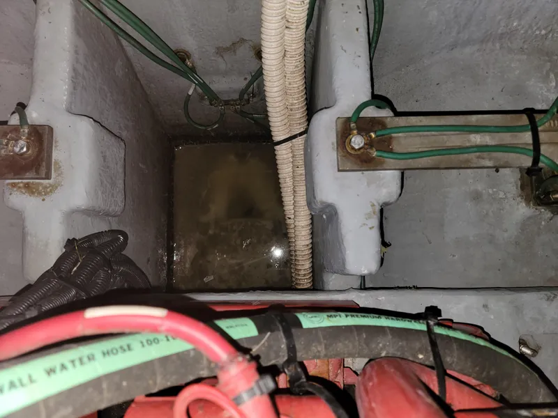 Slide: The Image of Sea Ray 370 Sedan Bridge 1996 - 67