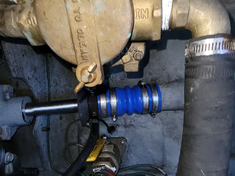 Slide: The Image of Sea Ray 370 Sedan Bridge 1996 - 70