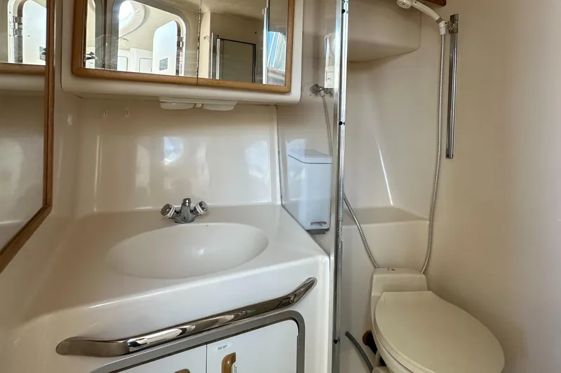 Slide: The Image of Sea Ray 370 Sedan Bridge 1996 - 82