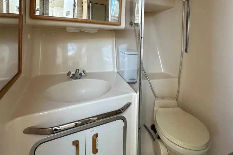 Slide: The Image of Sea Ray 370 Sedan Bridge 1996 - 83