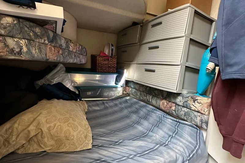 Slide: The Image of Sea Ray 370 Sedan Bridge 1996 - 90