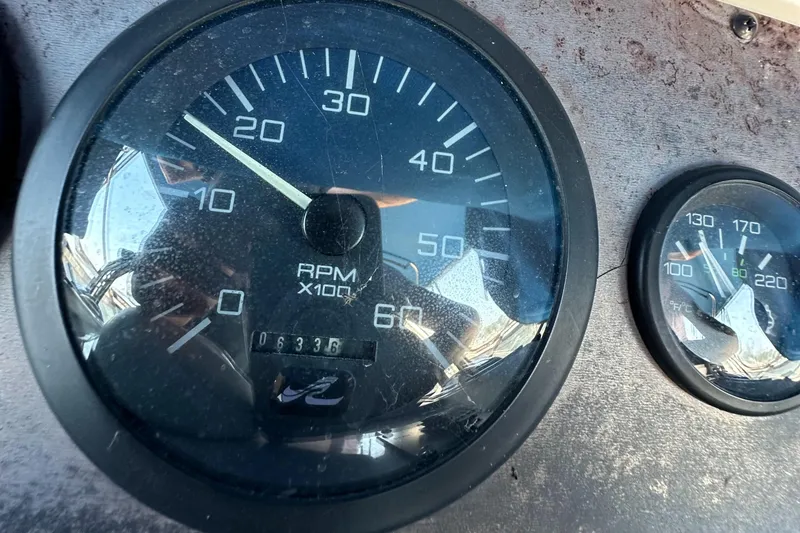 Slide: The Image of Sea Ray 370 Sedan Bridge 1996 - 98