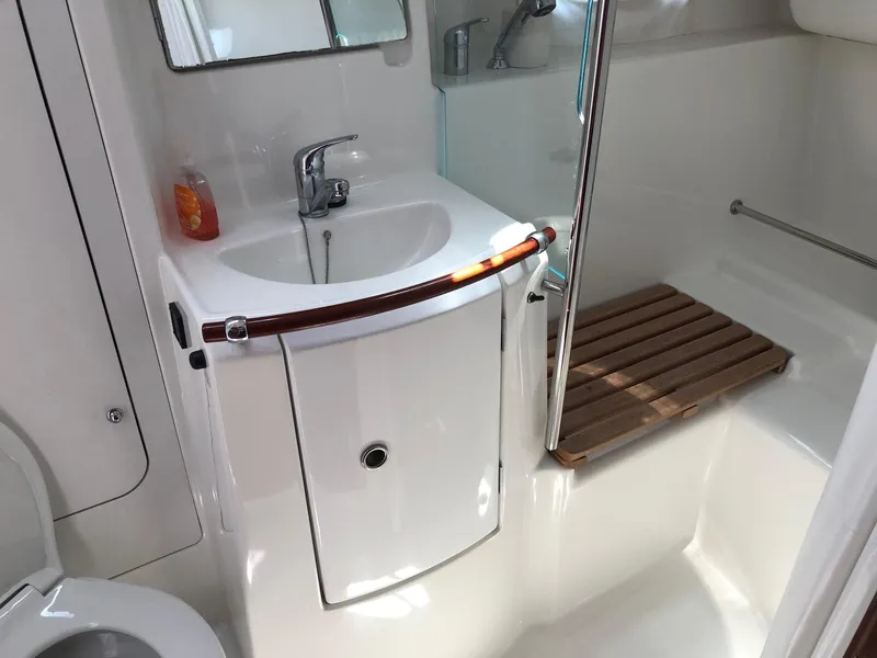Slide: The Image of Head with shower area - 10