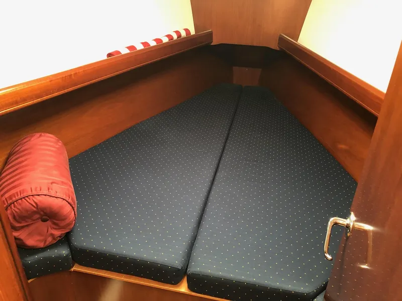 Slide: The Image of V Berth - 11