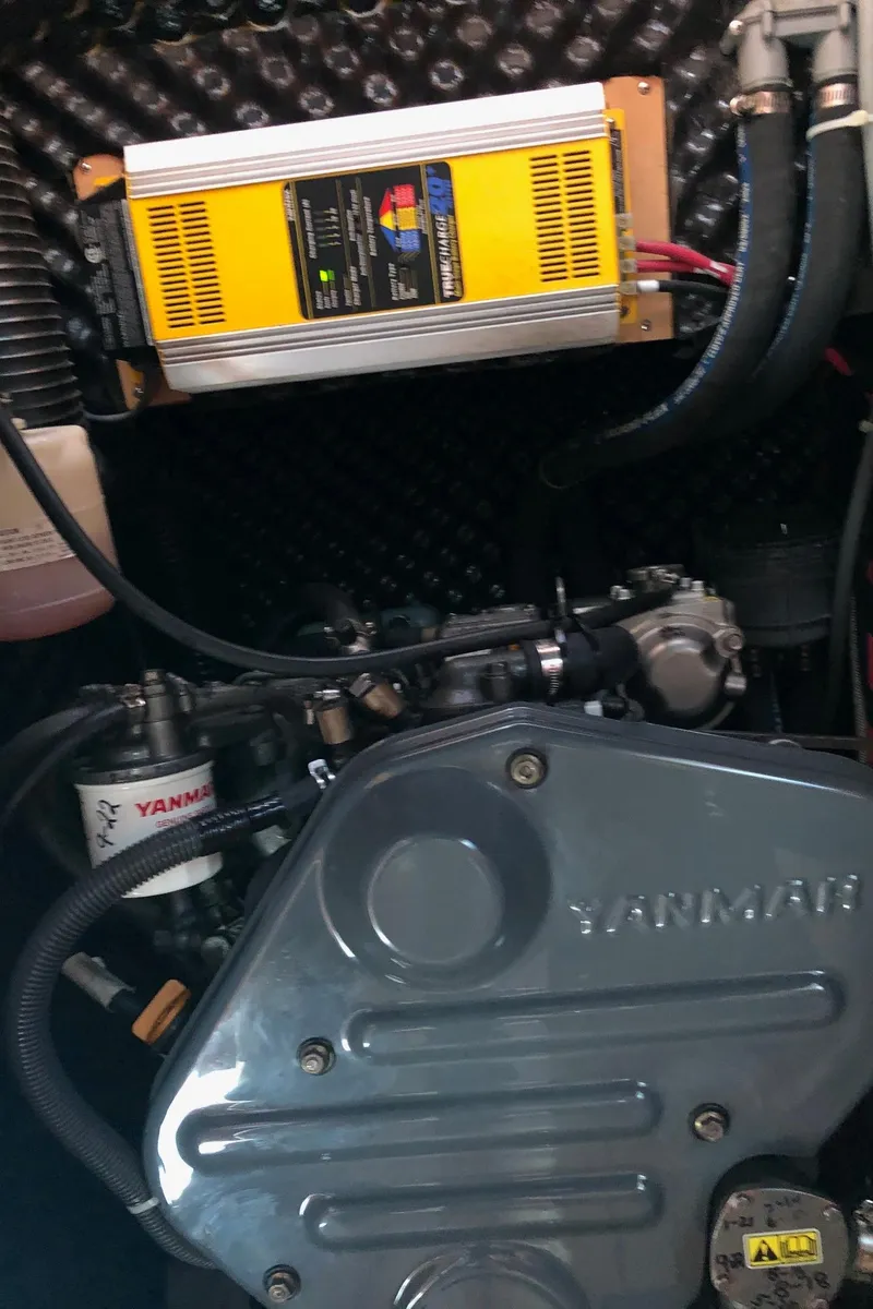 Slide: The Image of Yanmar 40 hp - 14