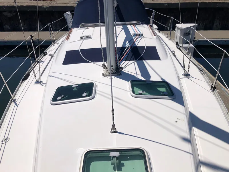 Slide: The Image of Deck line - 19