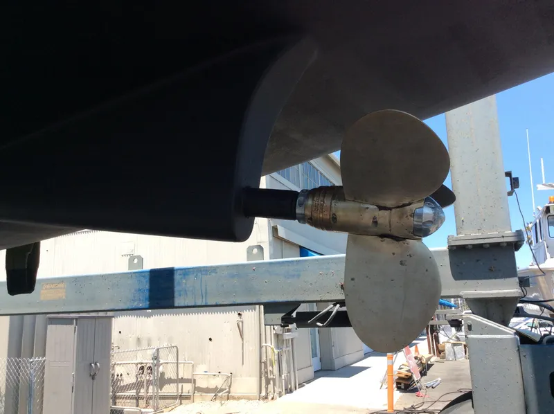 Slide: The Image of Max feathering 3 blade prop - 36