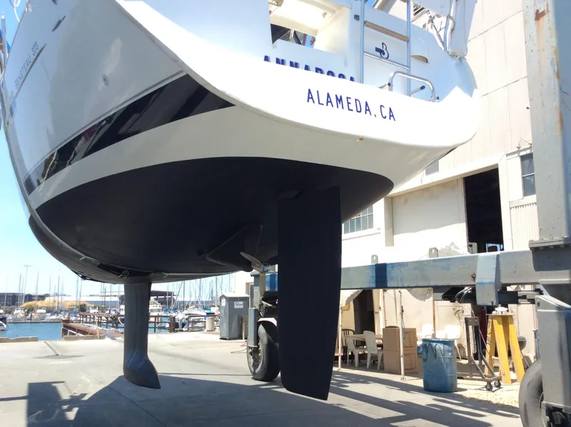 Slide: The Image of 2005 Beneteau 373 sailboat in dry dock at Alameda, CA marina. - 37
