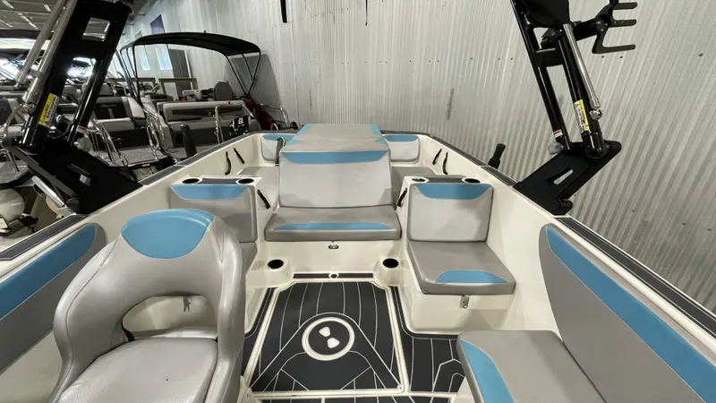 Slide: The Image of Heyday Wake Boats WT-2 2017 - 10