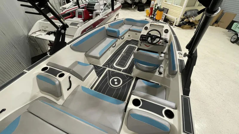 Slide: The Image of Heyday Wake Boats WT-2 2017 - 7