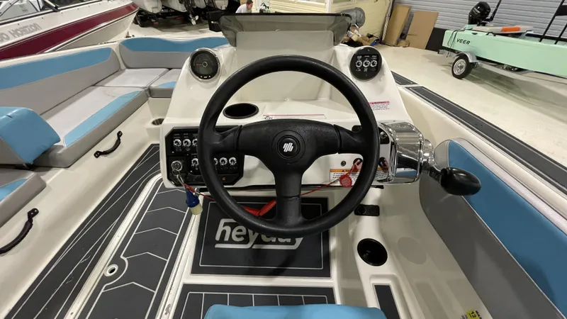 Slide: The Image of Heyday Wake Boats WT-2 2017 - 9