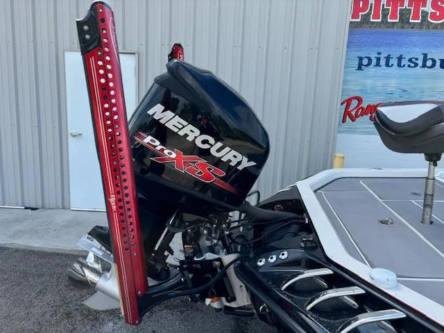 Slide: The Image of 2016 Ranger Z520C boat with Mercury Pro XS outboard motor. - 14