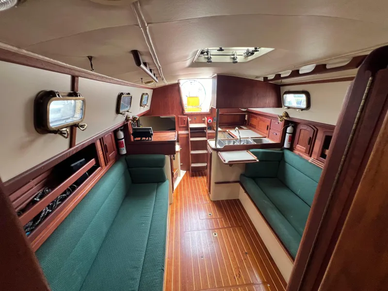 Slide: The Image of Pacific Seacraft 34 1994 - 55