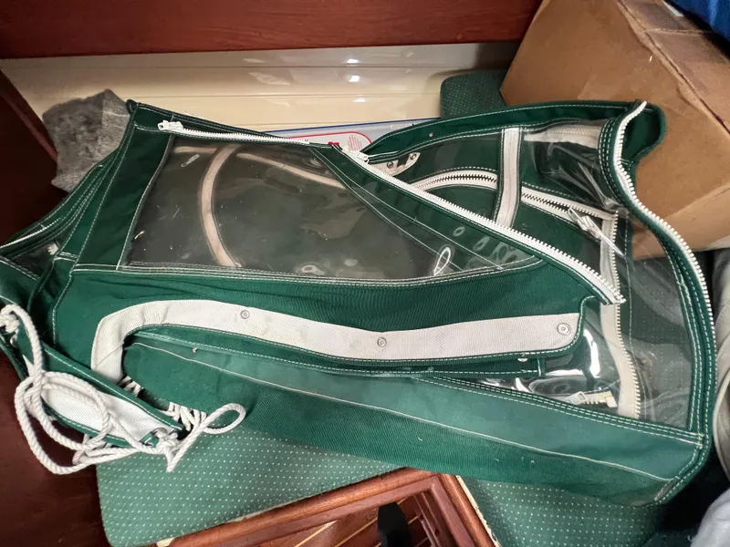 Slide: The Image of Pacific Seacraft 34 1994 - 58