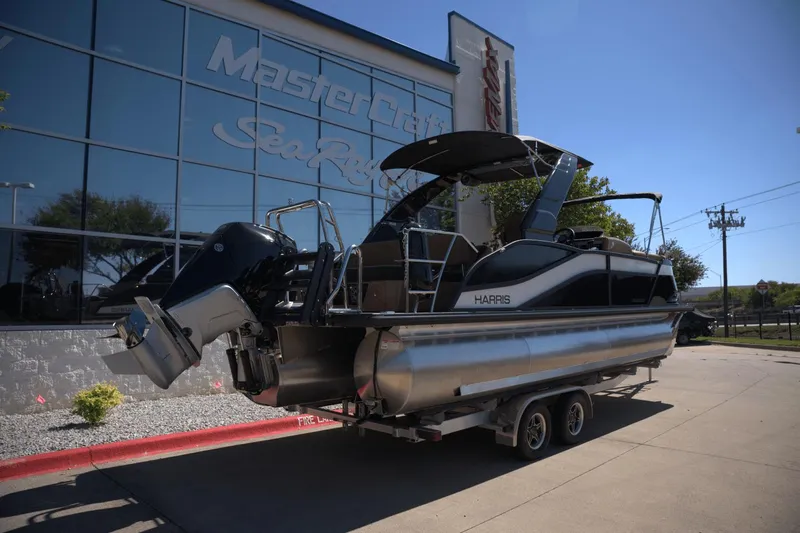 Slide: The Image of Harris 230 Grand Mariner 2025 - 3