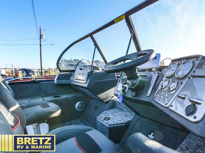 Slide: The Image of Pro V-175 Combo 2025 - 13