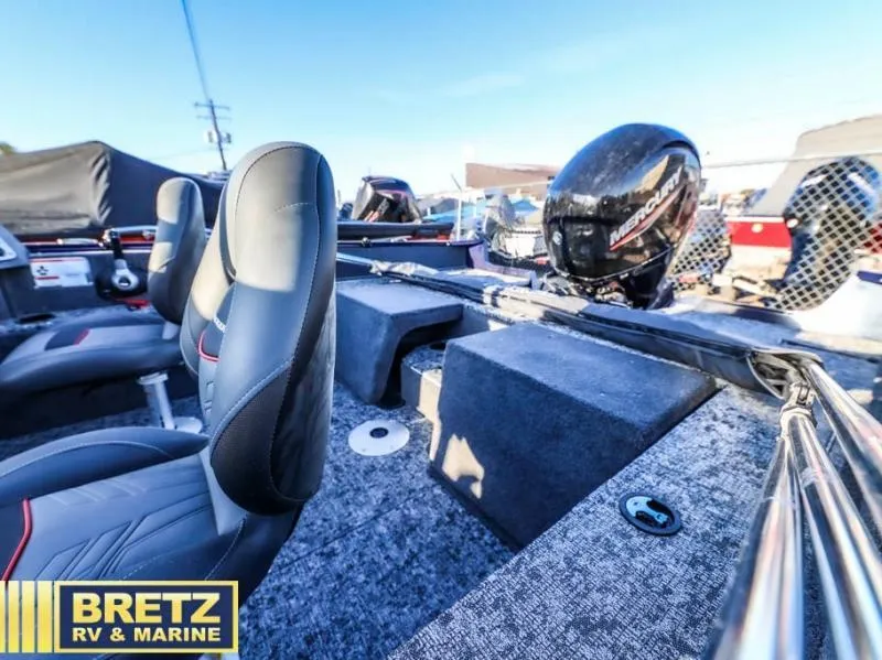 Slide: The Image of Pro V-175 Combo 2025 - 18