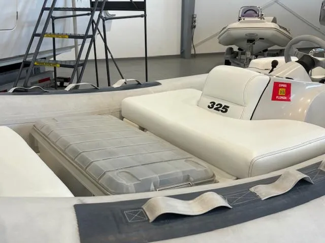 Slide: The Image of 2011 Williams Jet Tenders Turbojet 325 inflatable boat interior. - 4