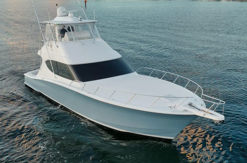 The Image of 54' Hatteras GT54 - Profile - 0