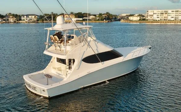 Slide: The Image of 54' Hatteras GT54 - Profile - 14