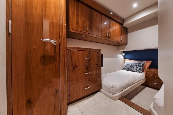 Slide: The Image of 54' Hatteras GT54 - Stateroom - 35