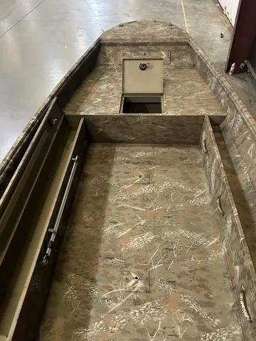 Slide: The Image of G3 18DK W/Yamaha 70 2025 - 6