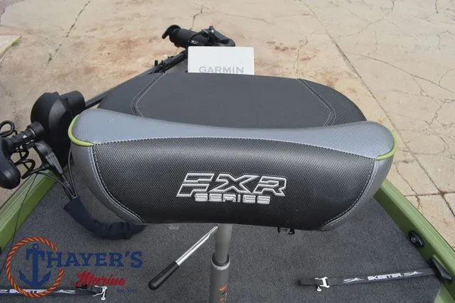 Slide: The Image of Skeeter FXR20 Apex 2022 - 15