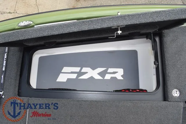 Slide: The Image of Skeeter FXR20 Apex 2022 - 18