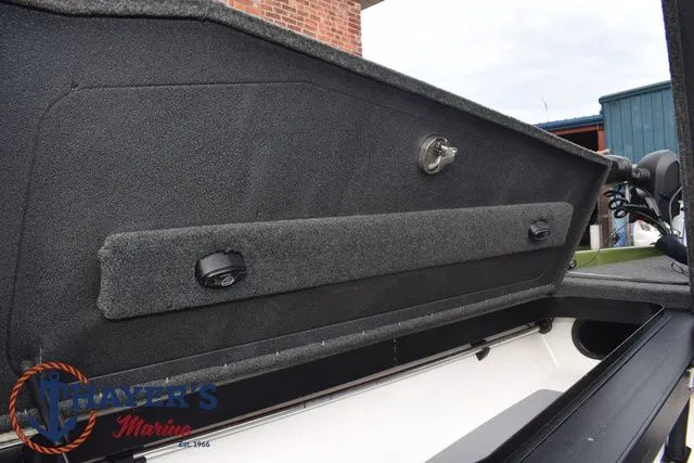 Slide: The Image of Skeeter FXR20 Apex 2022 - 26