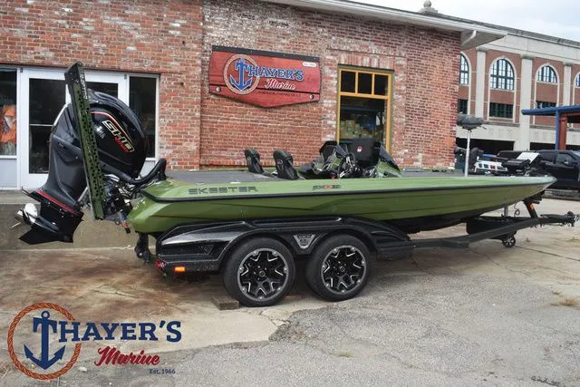 Slide: The Image of Skeeter FXR20 Apex 2022 - 3