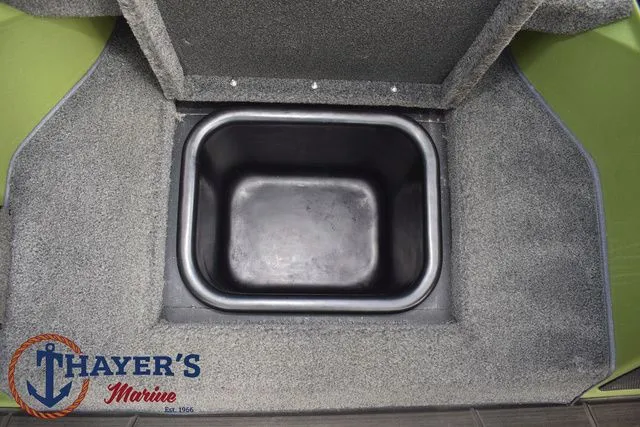 Slide: The Image of Skeeter FXR20 Apex 2022 - 37