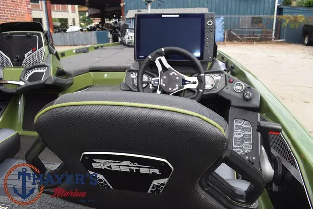 Slide: The Image of Skeeter FXR20 Apex 2022 - 43