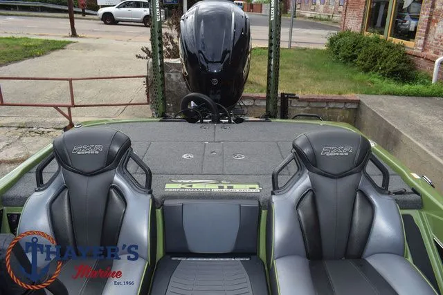 Slide: The Image of Skeeter FXR20 Apex 2022 - 46